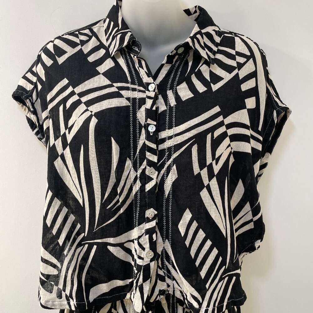 Tahari Linen Black/White Set.   Flowy Wide leg Pant + Matching Top: Med